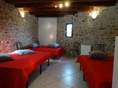 Mini-hôtel Gite D'Etape Le Code Bar Saint-Julien-Labrousse